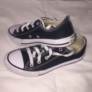 Converse shoes unisex